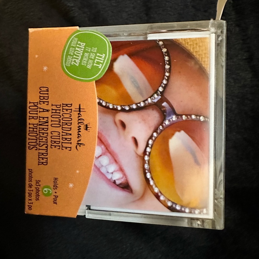 ⭐️NWT! Recordable Photo Cube